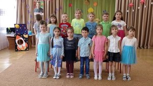 Песня А. Чугайкиной "Гагарин". Исполняет старшая группа "Ягодка".