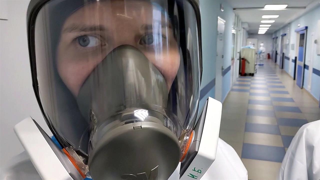 Все силы врачей центра Вишневского брошены на спасение больных с COVID-19