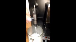 Чистка и настройка автоматического капучинатора Saeco