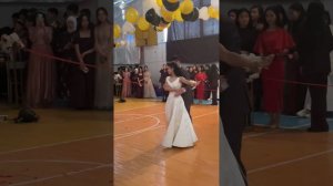 вальс"граммофон"Евгений Дога при исполнении С.Айбека и Ш.Ализы