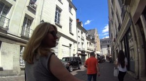 На машине во Францию / Прогулка по городу Тур (Tours)