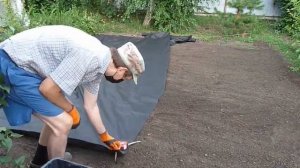 Капельный полив клубники,  ЖУК, видео №7.