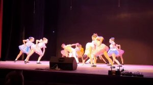 полька учись танцевать ??