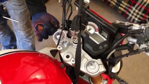 Траверса мотоцикла (обслуживание)