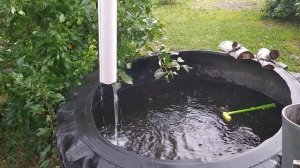 Сбор дождевой воды с крыши.