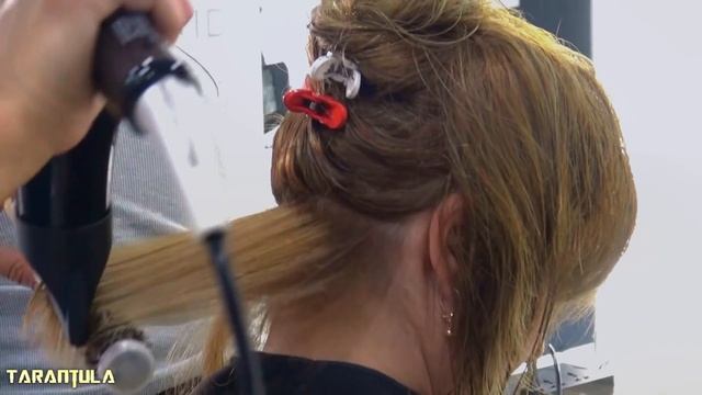 SUPER HAIRCUT - ANTI AGEING FLIPPY LAYERED LOB WITH BANGS смотреть онлайн