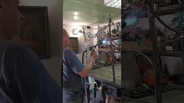 ВИНОГРАДНАЯ ЛОЗА ИЗ МЕТАЛЛА смотреть онлайн