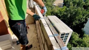 Кладка парапета и остекление лоджии