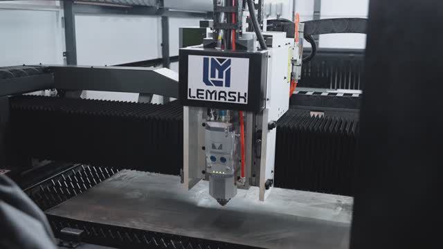 Волоконный лазерный комплекс LEMASH LM3015GI