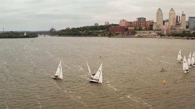 ЯХТЫ В 4К 60 FPS В ПАСМУРНЫЙ ДЕНЬ. УКРАИНА. ДНЕПР. СМОТРЕТЬ НА 4К ТЕЛЕВИЗОРАХ смотреть онлайн