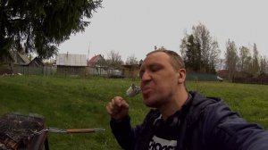 Небольшое лайф видео . Поездка на дачу. Жарим колбаски и marshmallow на костре.