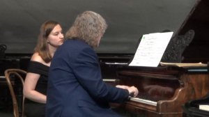 И.С. БАХ "Прелюдия и Токката Фа-диез Минор". Исполняет Александр Князев