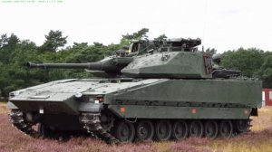 Трофейная шведская БМП CV90.