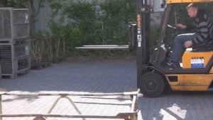 Как нужно водить погрузчик