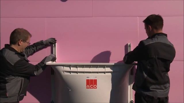 Установка световых приямков ACO Markant с установкой решетки для подвального помещения смотреть онлайн