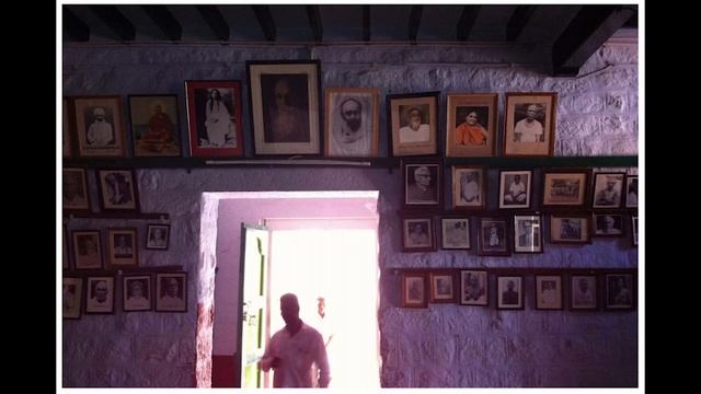 114 ВСЕЛЕННУЮ ПРОНИЗЫВАЕТ ИСТИННОЕ СЧАСТЬЕ Собрание сатсангов Роберта Адамса (без музыки) смотреть онлайн