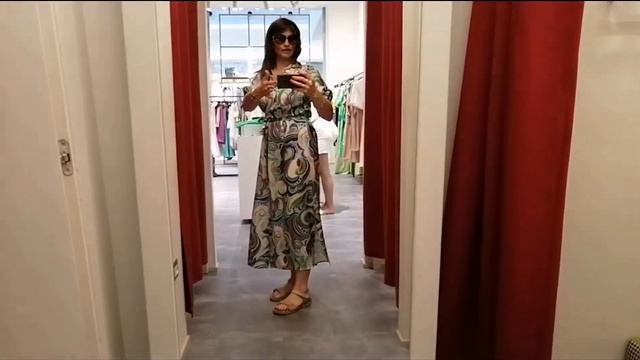 Обзор итальянских платьев, которые актуальны в этом году/Что в тренде/В примерочной/Шикарный выбор. смотреть онлайн