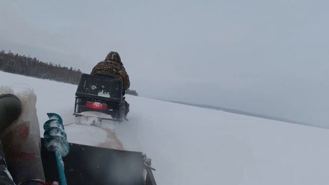 ЗИМНЯЯ РЫБАЛКА. ПРЕОДОЛЕВАЕМ ТАРОСЫ, НАЛЕДЬ. ЖИВЁМ В ПАЛАТКЕ.
