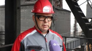 Машинист установки сухого тушения кокса Петр Шаронов - на городской Доске Почета