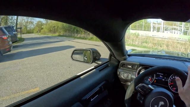 Shelby GT350- POV Drive смотреть онлайн