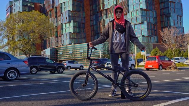 НА ЧЕМ КАТАЕТСЯ ИЛЬЯ??? Обзор велосипеда того самого смотреть онлайн