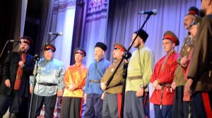 Казачий хор из Новосибирска "Майдан" спел традиционным многоголосьем в Бердске