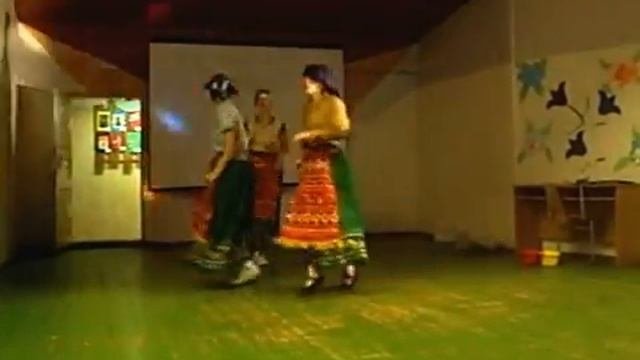 Бабушки-старушки, ушки на макушке)