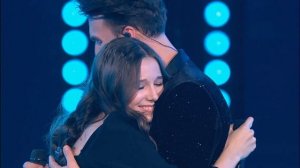 СЛЕЗЫ ДАЖЕ У МУЖЧИН . ДОЧЬ ЮЛИИ НАЧАЛОВОЙ, ВЕРА СПЕЛА ЗНАЧИМУЮ ПЕСНЮ МАМЫ.... ГЕРОЙ НЕ МОЕГО РОМАНА