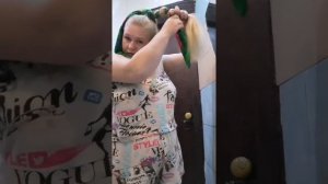 Как быстро накрутить волосы без плойки, утюжка и бигуди.