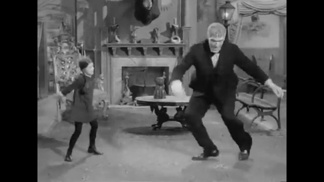 Wednesday and Lurch dance to Goo Goo Muck смотреть онлайн