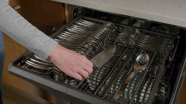 GE Appliances Dishwasher - Third Rack смотреть онлайн