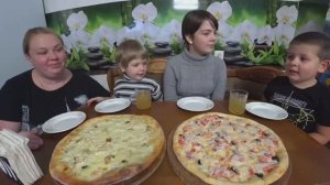 пицца?/мукбанг без монтажа/детки болтушки/ жизнь в селе навеселе