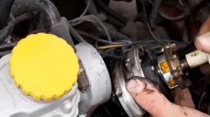 Как проверить искру на свече без вращения  двигателя.Опель Вектра а 1.6.