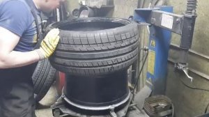 Поставил триангл triangle 275/30/20 на w220 и покрасил диски