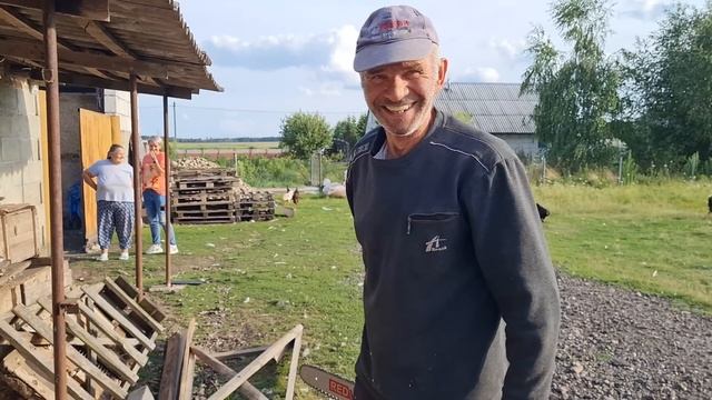 Вначале к тестю с сюрпризом, а потом на пыльные работы к родителям. Печки лавочки ВЛОГ смотреть онлайн