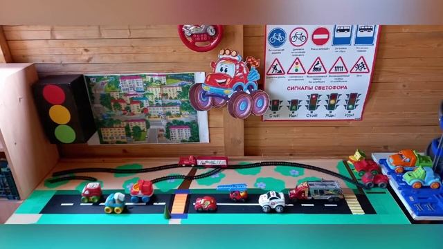 Развивающая среда на прогулочных участках летом! смотреть онлайн