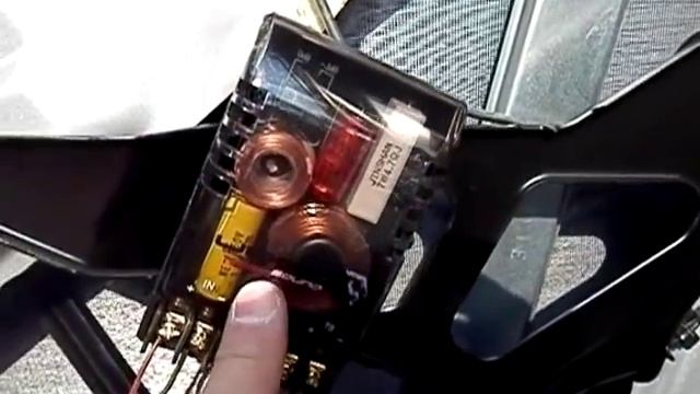 Lada Granta Kalina 2 - установка акустики в передние двери смотреть онлайн