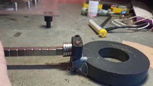 Магнитный подвес. Круче не бывает. Притяжение рулит.