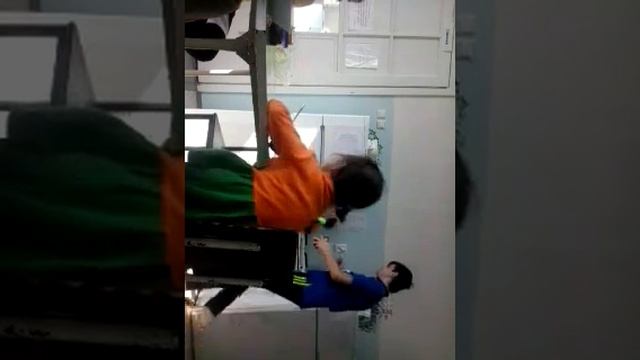 Наследник дьявола в виде маленькой девочки смотреть онлайн