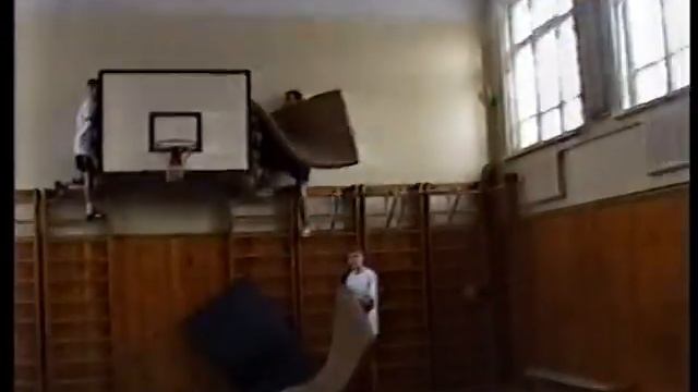 арм-реслинг 11 класс. Лицей № 1 , Брянск 2000 год смотреть онлайн