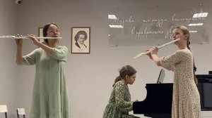 Гройя «Фламинго». Исп. Талалаева Агния (флейта), Черная Евгения (флейта), Финк Даниэла (фортепиано)