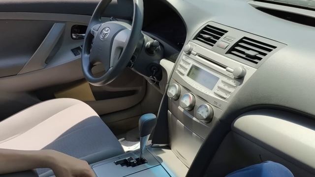 Toyota Camry 2010 LE, 7500$, пробег 70000миль смотреть онлайн