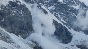 Лавина с Джингитау Безенги Кабардино-Балкария