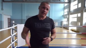 Техника прямого удара правой (задней) рукой