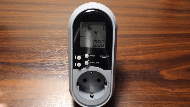 Ваттметр DuVolt PowerMeter 4. Обзор снят на Canon EOS 1200 D.
