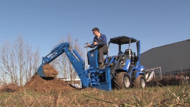 Навесной экскаватор на мини погрузчик Multione смотреть онлайн
