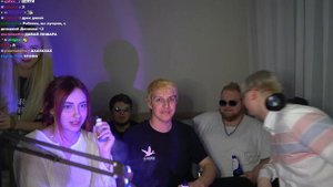 дрейк поцеловал мазеллова