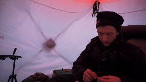 Ночная ловля леща в палатке зимой. Ловля леща зимой. Как поймать леща зимой на Вилейке.