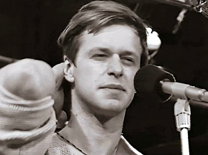 "Песня "Еще одни упавший вниз" это пародия на вас самих?"