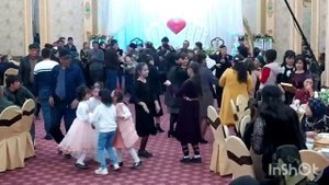 Хонанда Фаррух Негматов туйга канчага келганини айтмади. Бешкент шахри Дилхуш туйхонаси Хатна туй